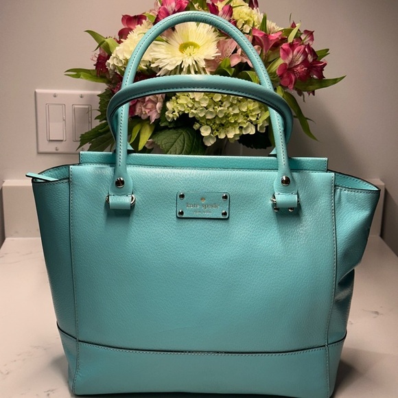 kate spade Handbags - Kate Spade Wellsley Fresh Air Blue Leather Tote Bag EUC